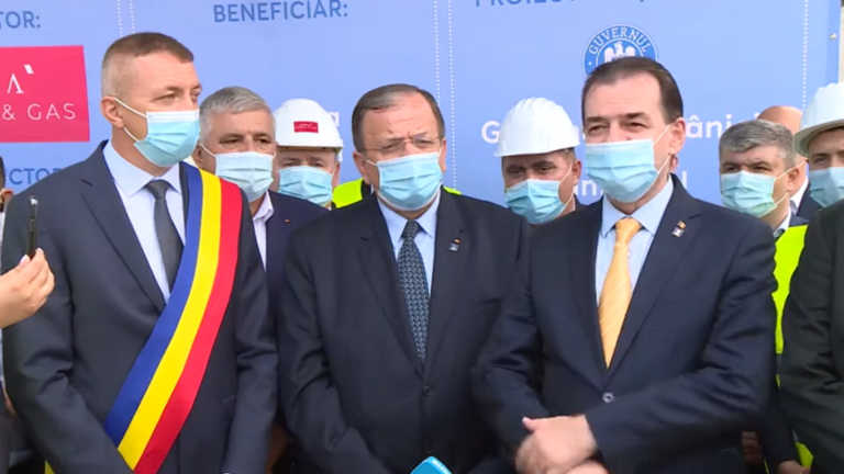 VIDEO Premierul Ludovic Orban a ajuns la Suceava și a luat parte la punerea în funcțiune a rețelei de gaze naturale din Moara
