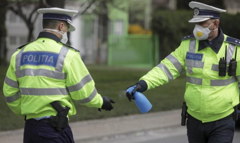 Un căjvănean plasat în carantină la domiciliu nu a fost găsit acasă de polițiști, care l-au amendat cu 1.000 de lei