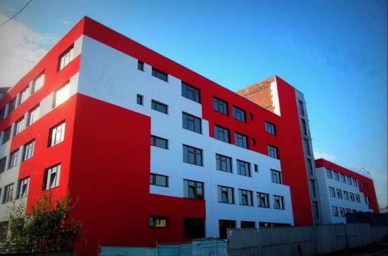 Primăria Fălticeni s-a săturat de nepăsarea Guvernului României și se va împrumuta pentru a termina spitalul din localitate început în 1991