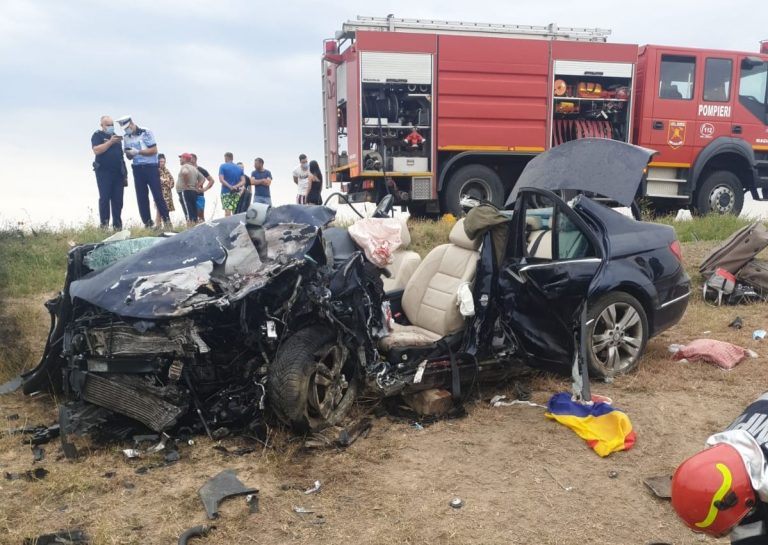 FOTO Consilierul local Marius Cernescu și fetița lui de 10 ani și-au pierdut viața într-un teribil accident rutier