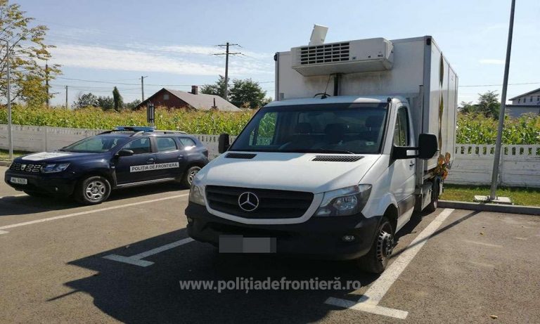 Camionetă cautată de autoritățile din Italia oprită de polițiștii de frontieră în Vama Siret