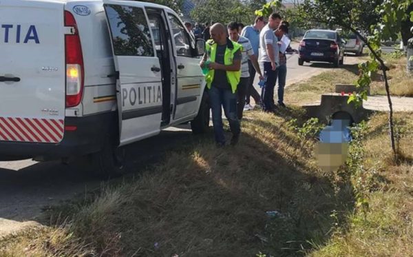Un bărbat a fost găsit mort într-un șanț din Comănești
