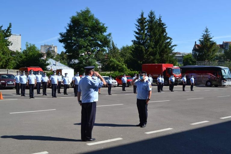 FOTO 9 ofițeri și 65 de subofițeri din rândurile pompierilor militari suceveni au fost înaintați în grad