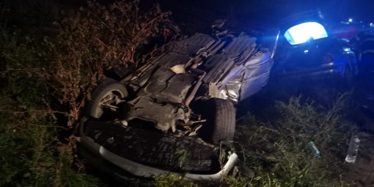 FOTO Carambol între 5 mașini produs de un șofer din Marginea care s-a angajat într-o depășire, în curbă