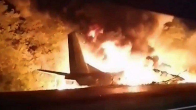 VIDEO Un avion s-a prăbușit în Ucraina. Cel puțin 22 de persoane și-au pierdut viața (INTERNAȚIONAL)