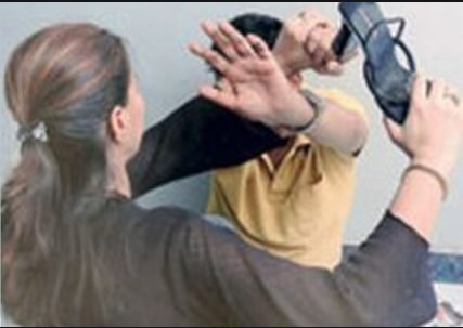 Un bărbat din Bălcăuți a fost bătut de soție și fiică