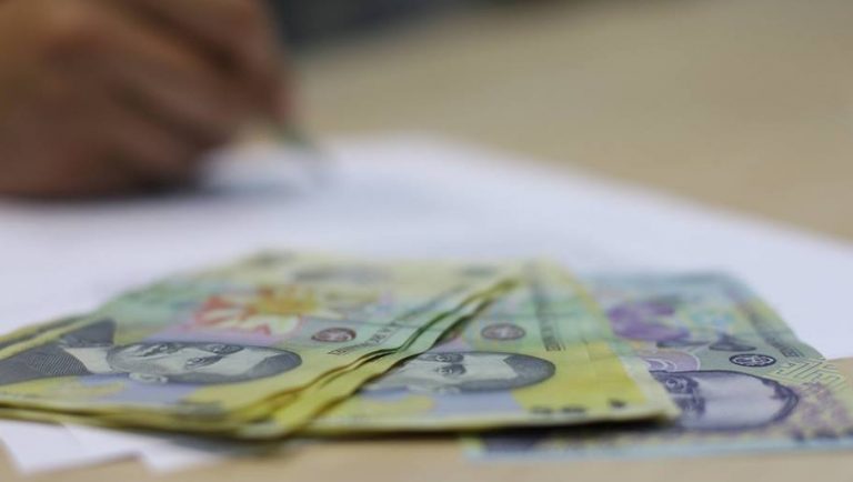 Profesorii vor primi stimulente de risc în valoare de 2.000 de lei pe durata stării de alertă (POLITICĂ)