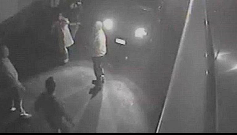 Bătaie între doi oameni ai străzii în fața magazinului „La Tărâță” din Suceava. „Învingătorul” a încasat o amendă de 500 de lei