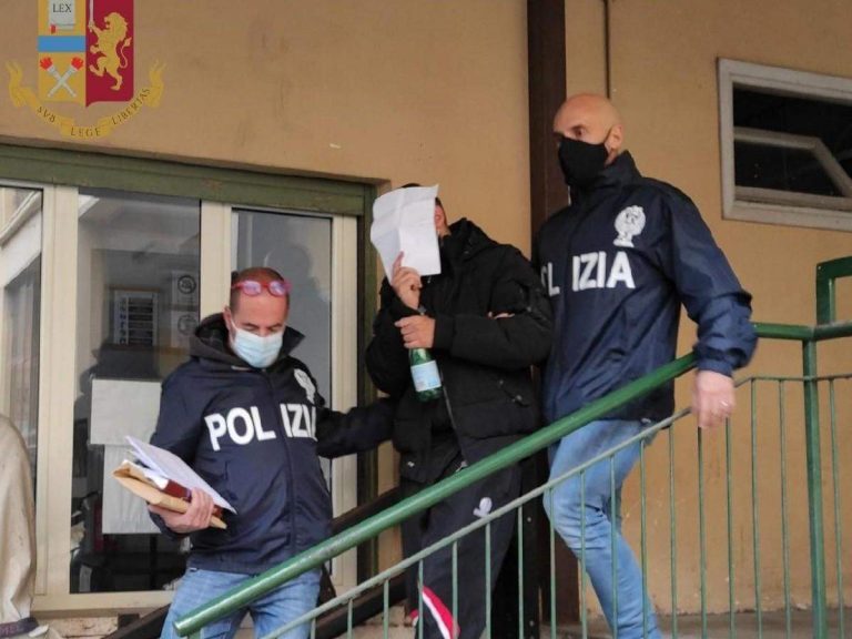 Un român a fost arestat după ce a bătut doi polițiști în Italia (INTERNAȚIONAL)