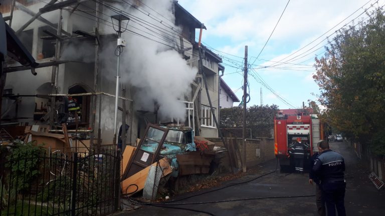 FOTO Incendiu la o casă din cartierul Zamca
