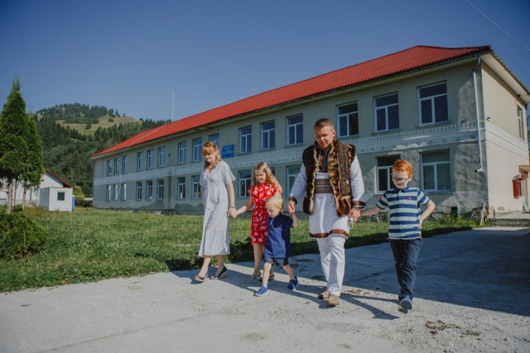 De Ziua Bucovinei, Ștefan Voloșeniuc, candidatul independent pentru funcția de senator de Diaspora, a ajuns pe primul loc în sondaje