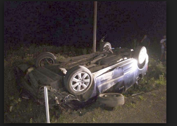 Accident cu doi răniți produs la Dolhasca de un bucureștean grăbit