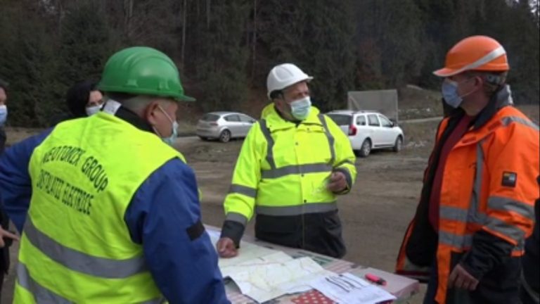 VIDEO Gheorghe Flutur, președintele CJ Suceava, a vizitat șantierul construcției magistralei de gaz metan Pojorâta – Vatra Dornei: „Peste 13 kilometri s-au făcut în cinci luni de zile”