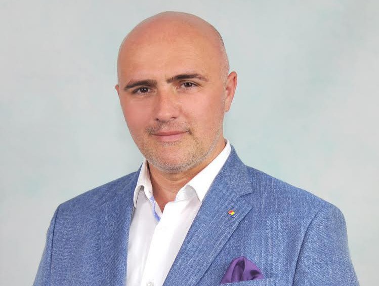Deputatul Dorel Acatrinei le mulțumește sucevenilor pentru încredere și susținere, și le dorește Sărbători cu bine!