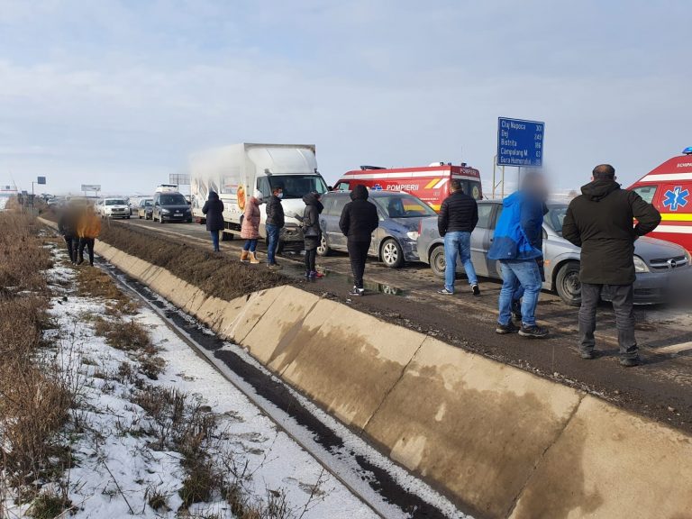 FOTO Accident cu doi răniți produs în apropiere de „Zidul Morții”
