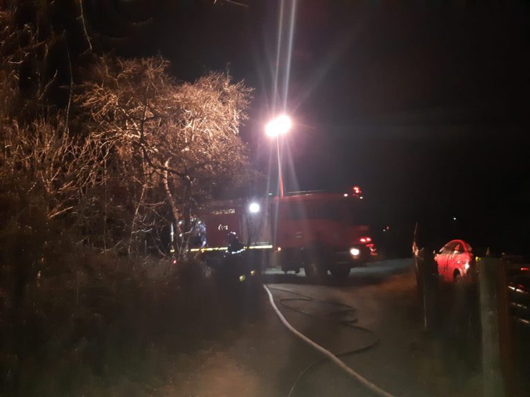 FOTO O casă din cartierul Ițcani a fost distrusă de un incendiu