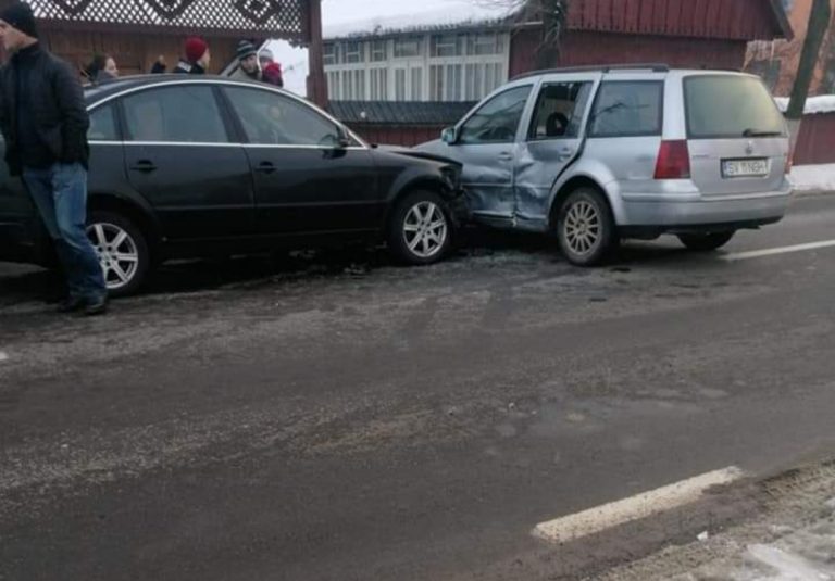 Accident produs la Marginea de un șofer neatent. Traficul a fost îngreunat timp de aproape o oră