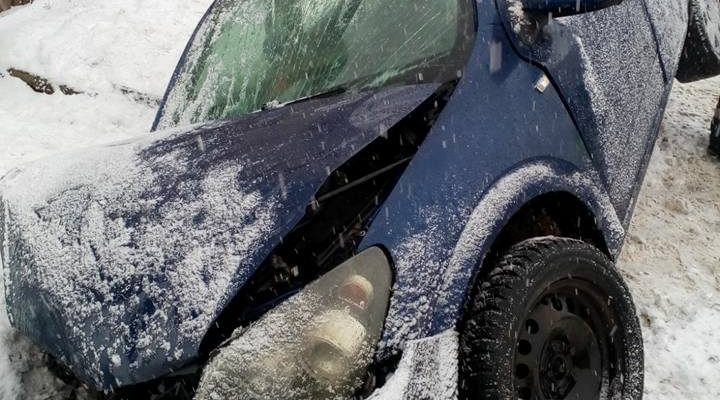 Un șcheian a murit la volanul Mercedesului pe care îl conducea
