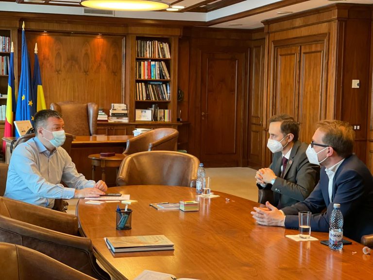 Ministrul Culturii, Bogdan Gheorghiu, a avut o întrevedere cu președintele CJ Timiș și primarul Timișoarei pentru dezvoltarea programului Timișoara – Capitală Europeană a Culturii 2023