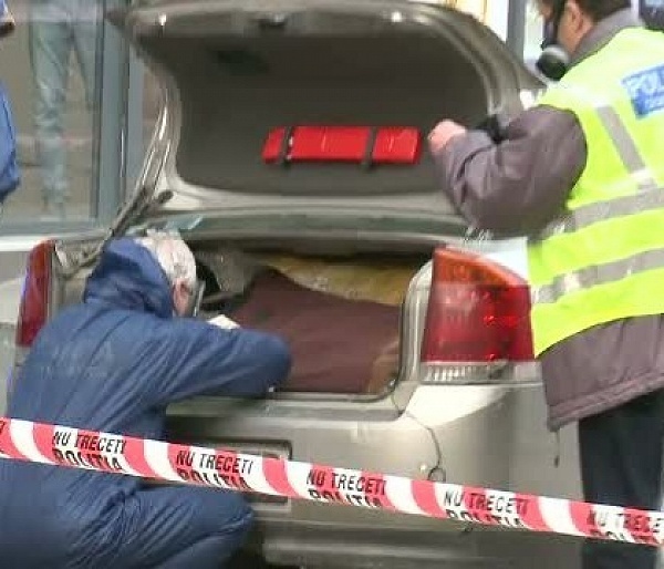 Un bărbat din Baia a fost găsit decedat în propria mașină