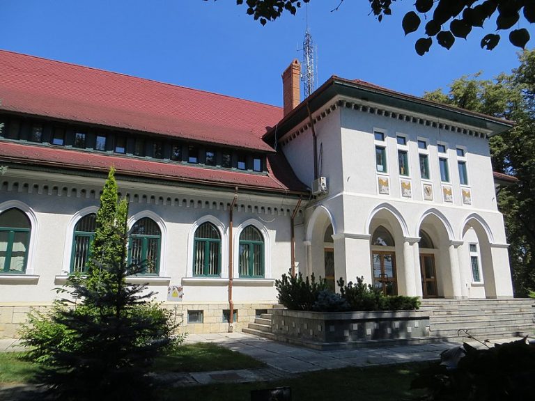 Conducerea Direcției Silvice Suceava le urează tuturor angajatelor și colaboratoarelor o primăvară frumoasă și „La mulți ani” cu ocazia zilei de 8 Martie!