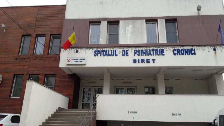 Un individ din Șerbăuți a ajuns la Psihiatrie după ce a vrut să-și lovească tatăl cu o bucată din lemn