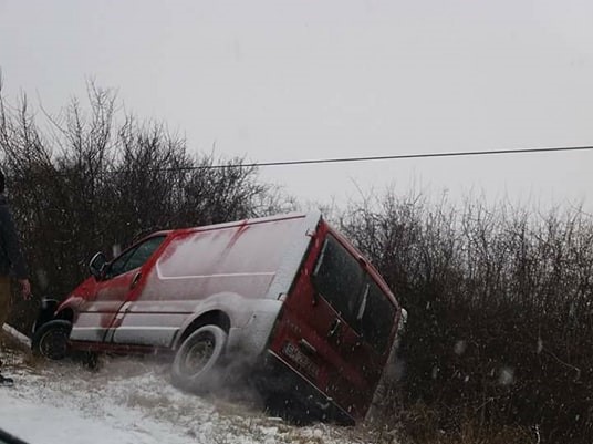 Un bosâncean s-a ales cu dosar penal după ce și-a accidentat soția într-un accident și a dus-o acasă, nu la spital