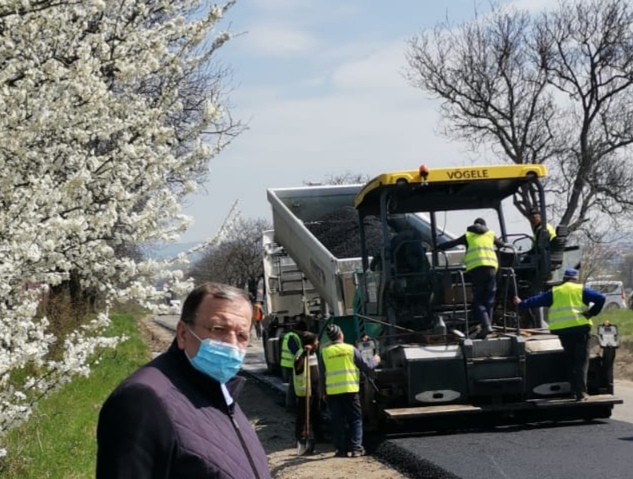 VIDEO Gheorghe Flutur a vizitat șantierul drumului ce leagă Suceava de Dolhasca: „Este o investiție pe 75 de kilometri, de 45 de milioane de euro, bani europeni”