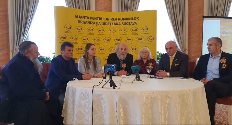 Filiala județeană AUR Suceava, singura formațiune politică ce a comemorat victimele masacrului de la Fântâna Albă: „AUREvenimentul de la Fântâna Albă ne duce cu gândul la toți cei care au fost omorâți, practic sunt 3.000 de români martirizați”