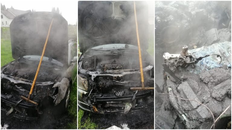 FOTO O mașină a luat foc în curtea unei gospodării din Vatra Dornei