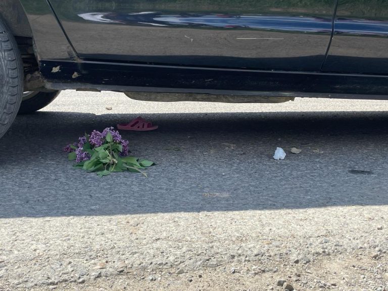 UPDATE FOTO Fetița de 5 ani lovită de o mașină, la Mitocu Dragomirnei, a murit la Spitalul Județean Suceava