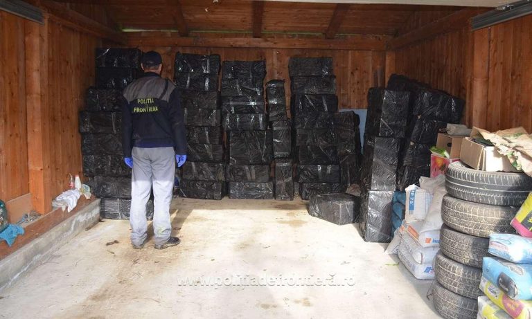 FOTO Țigări de contrabandă de peste 500.000 de lei descoperite de către polițiștii de frontieră din Brodina