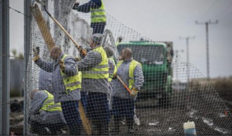 Un angajat al Primăriei Bosanci s-a rănit în timp ce lucra la amenajarea unui gard, în apropierea cimitirului