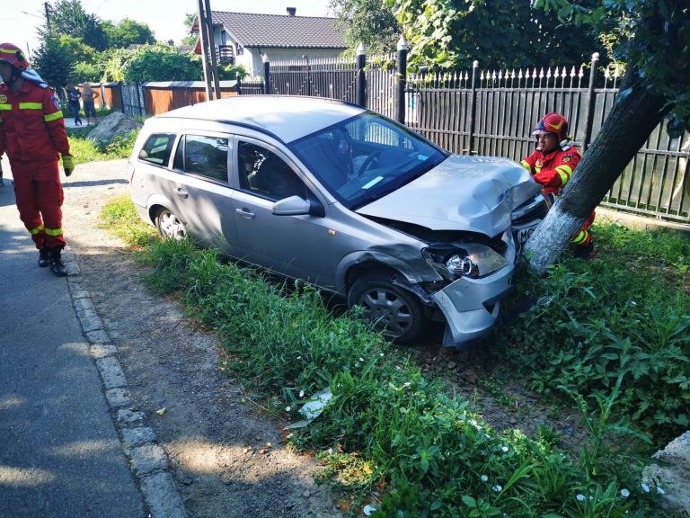 VIDEO FOTO Accident cu doi răniți produs pe raza comunei Fântânele