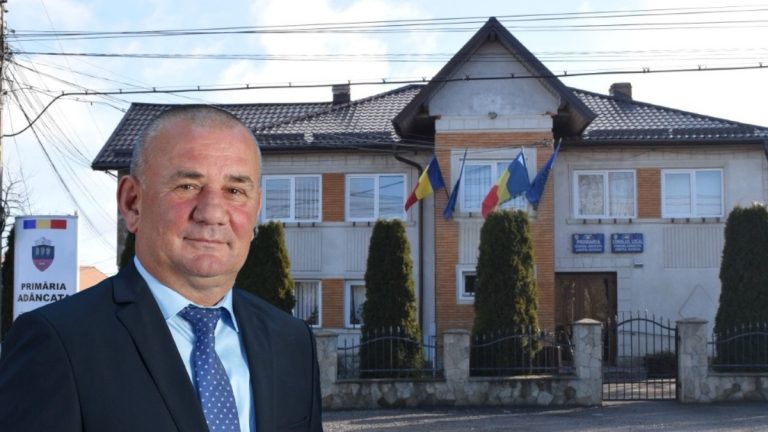 Primarul Viorel Cucu de la Adâncata continuă să dezvolte comuna prin numeroase proiecte: „Fiecare proiect este foarte important pentru că orice proiect pe care îl finalizăm, face practic deschiderea către o altă finanțare, cu bani europeni”