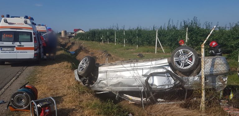 VIDEO FOTO Accidentul cu doi morți de la Cornu Luncii a fost produs de un tânăr de 19 ani care a forțat pedala de accelerație a BMW-ului