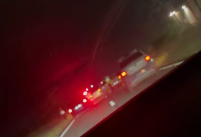 VIDEO Un pieton care s-a angajat neregulamentar în traversarea unui drum din Dornești a fost lovit mortal de o mașină condusă de un tânăr din Rădăuți