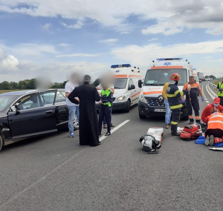 FOTO Un tânăr din Rădăuți a murit după ce a intrat inexplicabil cu mașina pe contrasens. Alte patru persoane au ajuns la spital