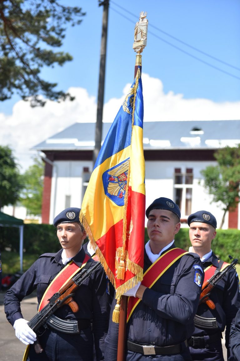 Peste 200 de candidați suceveni înscriși pentru admiterea la școlile militare de subofițeri ale Jandarmeriei Române