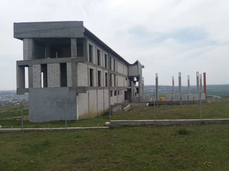 FOTO Casa Corpului Didactic Suceava va fi terminată la calendele grecești: „Nu s-a mai alocat nimic anul acesta și nici anul trecut”