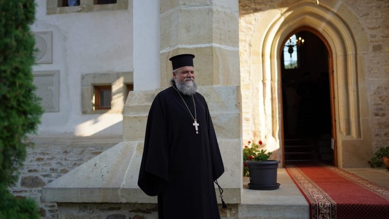 Coordonatorul Cabinetului Înaltpreasfințitului Părinte Calinic, Arhiepiscop al Sucevei și Rădăuților, părintele David Oprea, a fost răpus de coronavirus