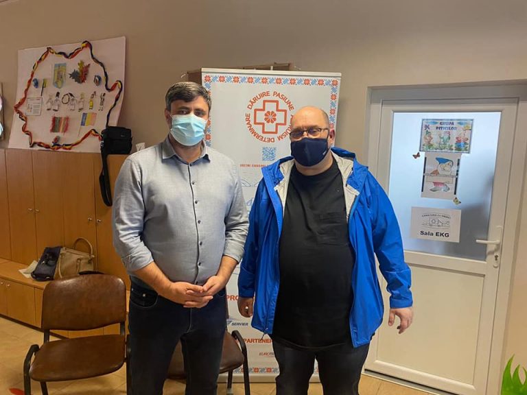 FOTO Deputatul Radu Ciornei și echipa cabinetului său parlamentar au fost la Mironu alături de caravana medicală organizată de „Caravana cu Medici”