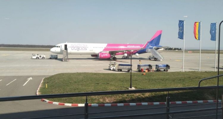 Un pasager fără certificat verde a sunat la 112 și a anunțat că în avionul Suceava – Dortmund ar fi un bagaj suspect