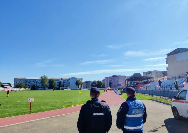 Jandarmii vor avea grijă să se respecte regulile de prevenire a răspândirii coronavirusului la meciurile de fotbal jucate pe teren propriu de Șomuz Fălticeni și CSM Bucovina Rădăuți