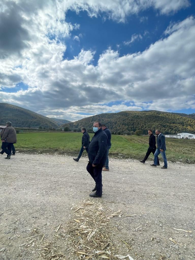 FOTO Gheorghe Flutur: „Proiectantul are la dispoziție șapte luni pentru a finaliza proiectul centurii Gura Humorului la regim de autostradă cu două benzi pe sens”