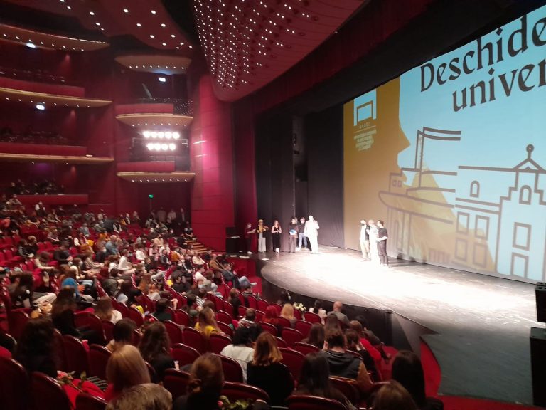 Ministrul Culturii Bogdan Gheorghiu: „La început de an universitar, le urez succes, putere de muncă și răbdare, noilor generații din arta spectacolului”