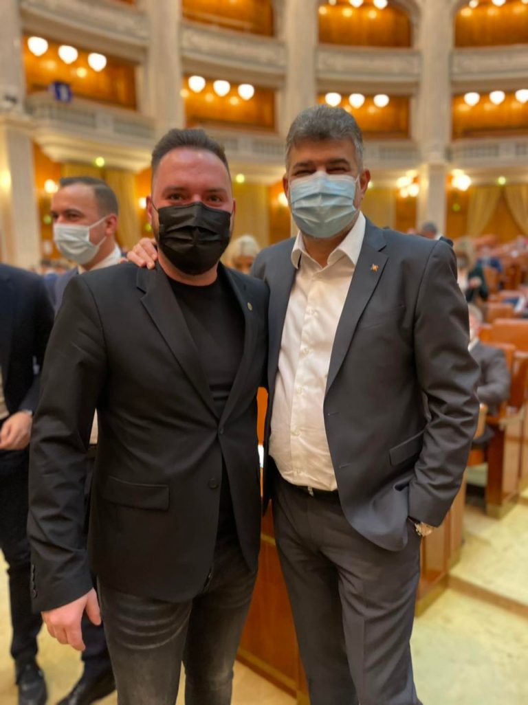 FOTO Deputatul Vlad – Piedone Popescu: „Vreau să-l felicit pe domnul Marcel Ciolacu pentru votul de încredere obținut în Camera Deputaților”