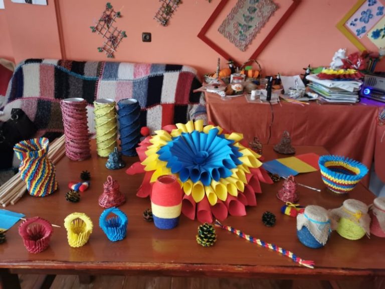 FOTO Pregătirile pentru Ziua Bucovinei și Ziua Națională au început de câteva zile în centrele și serviciile multifuncționale, dar și în casele de timp familial din cadrul DGASPC Suceava