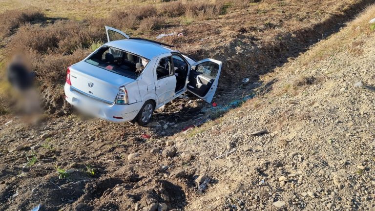 FOTO Accident cu trei răniți produs pe șoseaua de centură a Rădăuțiului