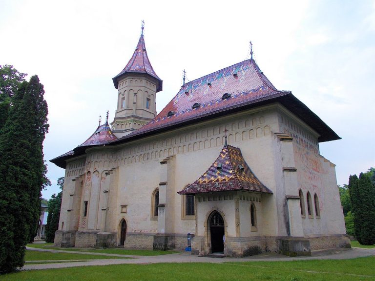 Gheorghe Flutur a anunțat că Mănăstirea „Sfântul Ioan cel Nou de la Suceava” va fi restaurată printr-un proiect în valoare de 100 de milioane de lei